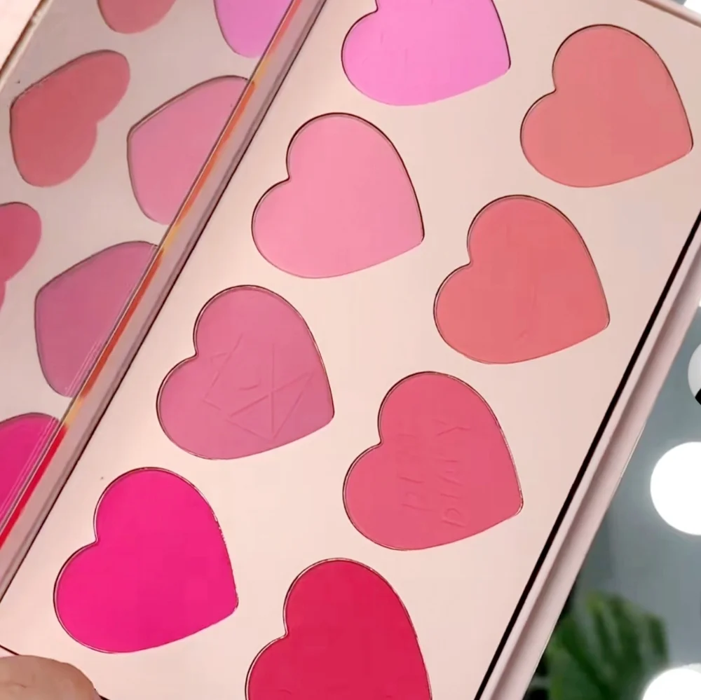 Plouise Heart-Shaped Blush Palette (Hot Pink, Baby Pink, Mauve, Peach, Coral)